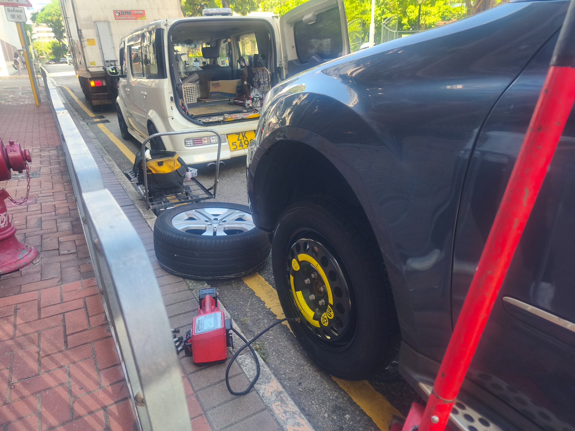 24小時上門代客更換”士啤呔服務”64968624豹仔 快到達 價錢平 6496 8624豹仔查詢whatsapp亦可24小時服務